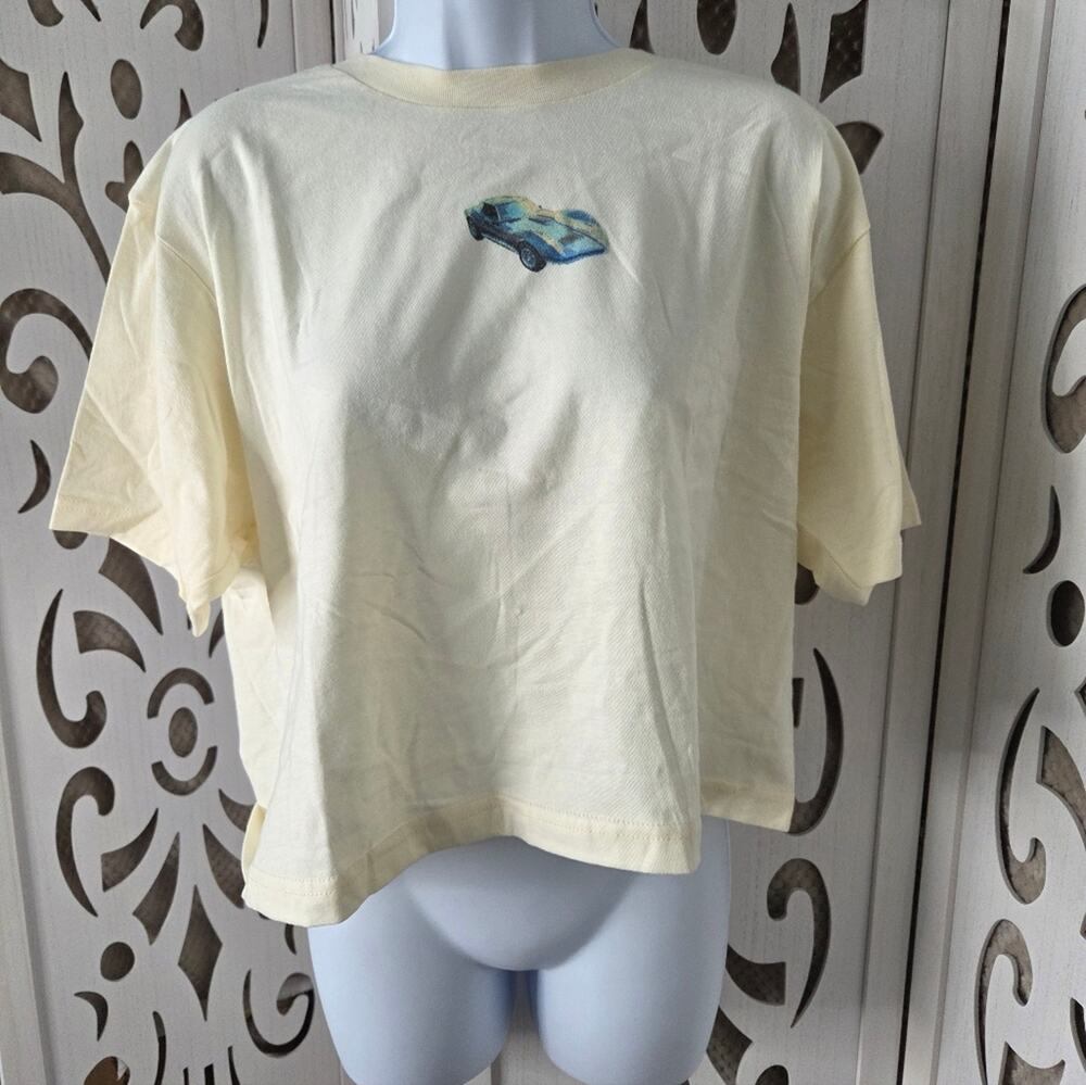 GM Corvette Stingray Cropped Y2K Graphic Tee Cream Cotton Racing Shirt L NWOT